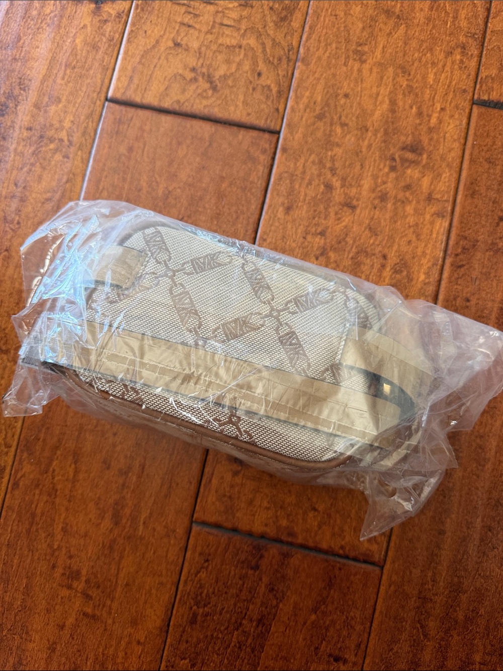 Michael Kors Signature MK Logo Jacquard Belt Bag in S/M - Picture 5 of 5
